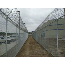 Wholesale Prices China Galvanized Chain Link Fence with Barbed Wire